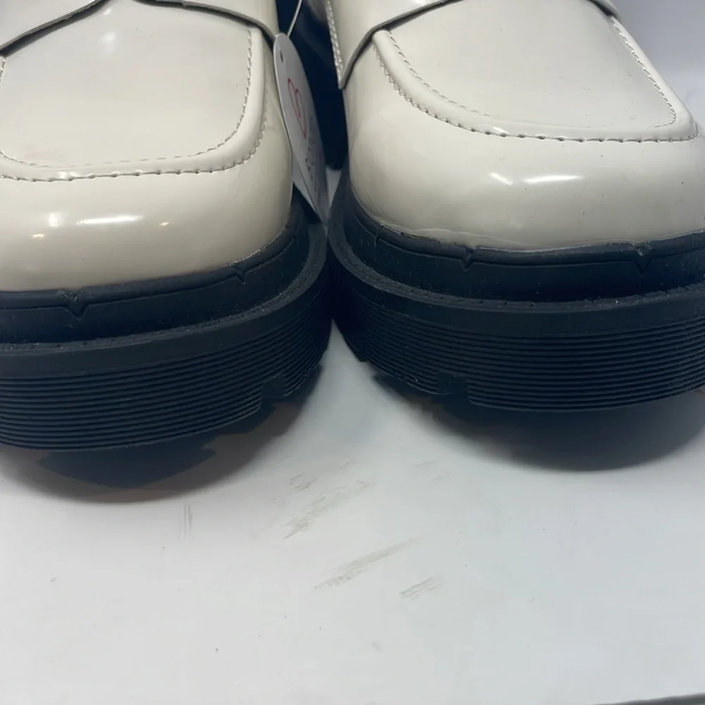 Blondo Waterproof Off White Slip-On Chunky Loafers Size 7.5 Brand New In Box